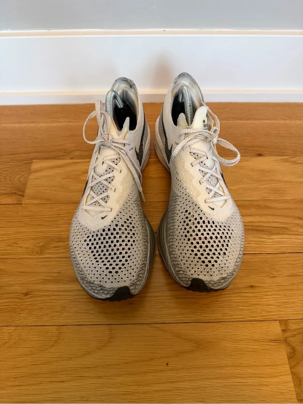 Nike ZoomX Vaporfly Next% 3 Mens Sz 9.5 White Silver Grey Black DV4129-100